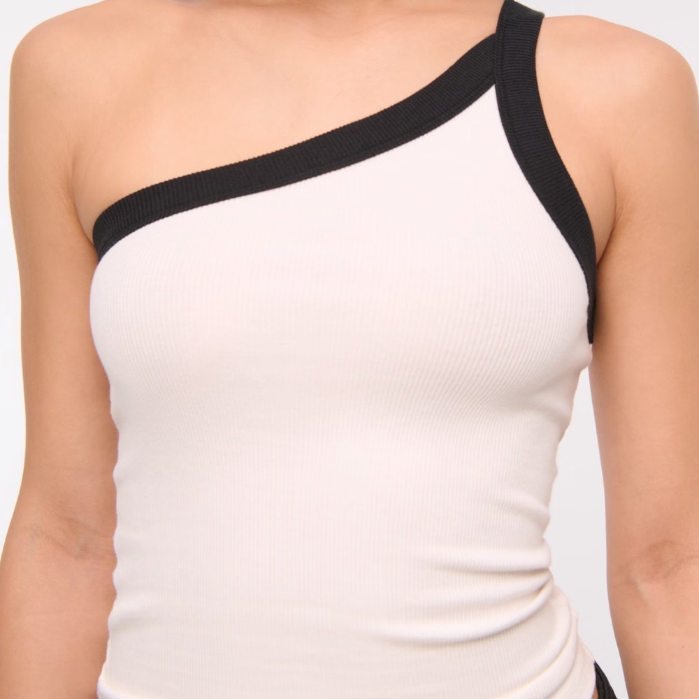 One-Shoulder Rib Tank - Picture 3 of 6
